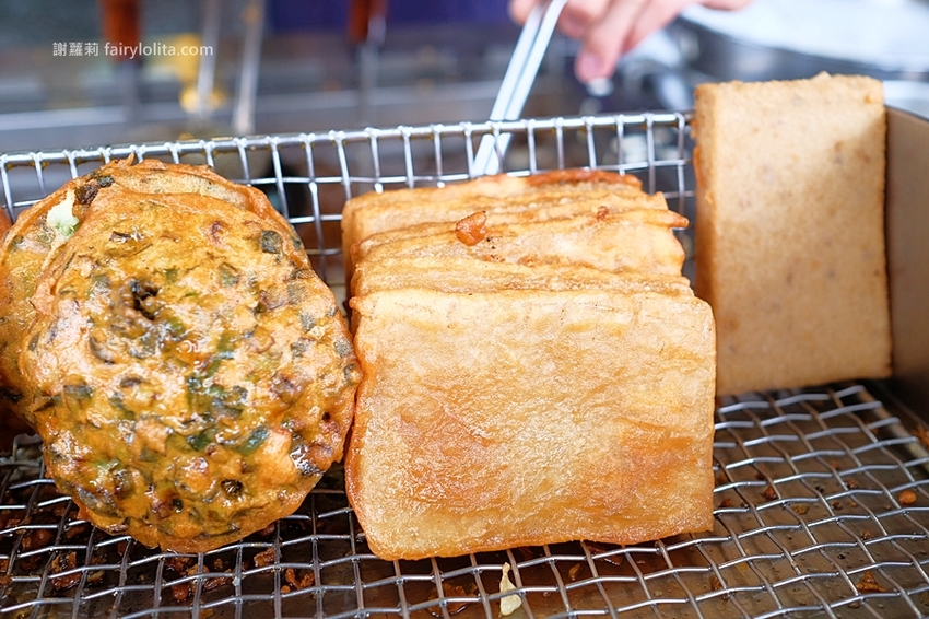 台中小吃 | 清水三代燒炸粿(新興路)。傳承三代53年古早味,在地人激推隱藏版,滿滿人潮完全沒停過! @蹦啾♥謝蘿莉 La vie heureuse