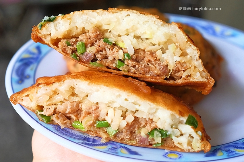 台中小吃 | 清水三代燒炸粿(新興路)。傳承三代53年古早味,在地人激推隱藏版,滿滿人潮完全沒停過! @蹦啾♥謝蘿莉 La vie heureuse