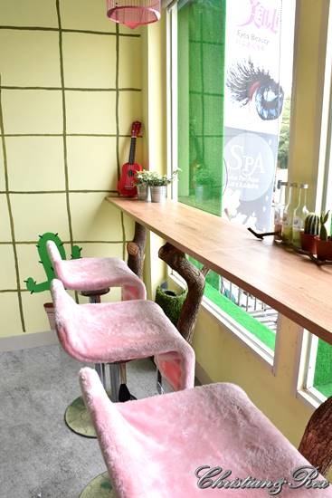 【新北。美食】新莊 / 曲尼的公園，野餐不必到室外，置身於藍天白雲下的草皮野餐