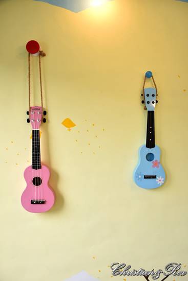 【新北。美食】新莊 / 曲尼的公園，野餐不必到室外，置身於藍天白雲下的草皮野餐