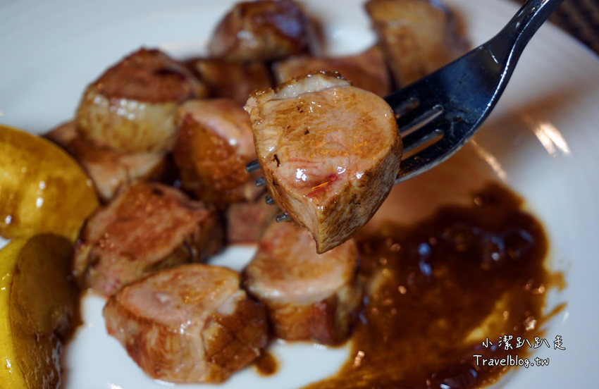 雲林斗六鐵板燒推薦》鐵町心作鐵板料理。傳統套餐真超值,澎湃海陸套餐一次滿足,火燄冰淇淋料理,可帶竉物 - 小潔趴趴走旅遊札記