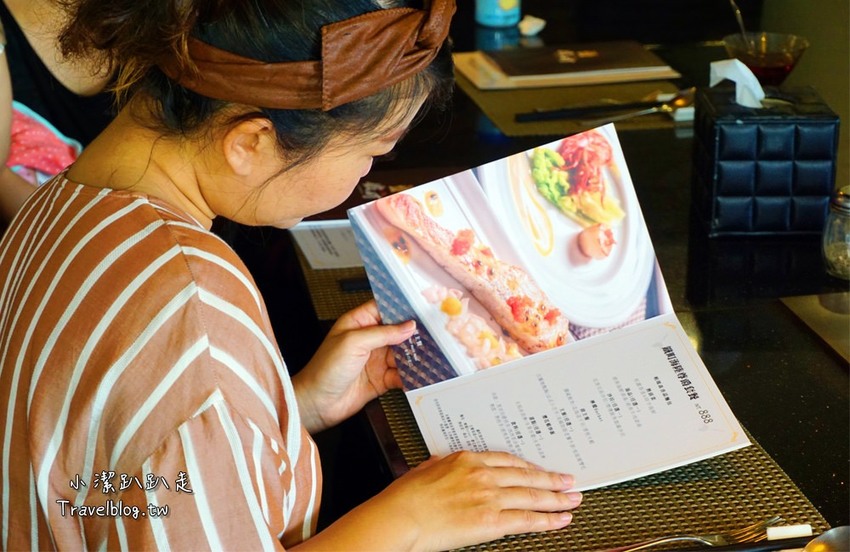 雲林斗六鐵板燒推薦》鐵町心作鐵板料理。傳統套餐真超值,澎湃海陸套餐一次滿足,火燄冰淇淋料理,可帶竉物 - 小潔趴趴走旅遊札記