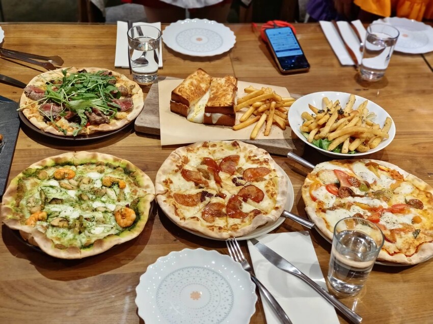 400120.jpg - 【台北】大稻埕牧山丘玻璃屋咖啡廳。10人可包場歡慶聖誕節。主題女僕羅莉趴美拍