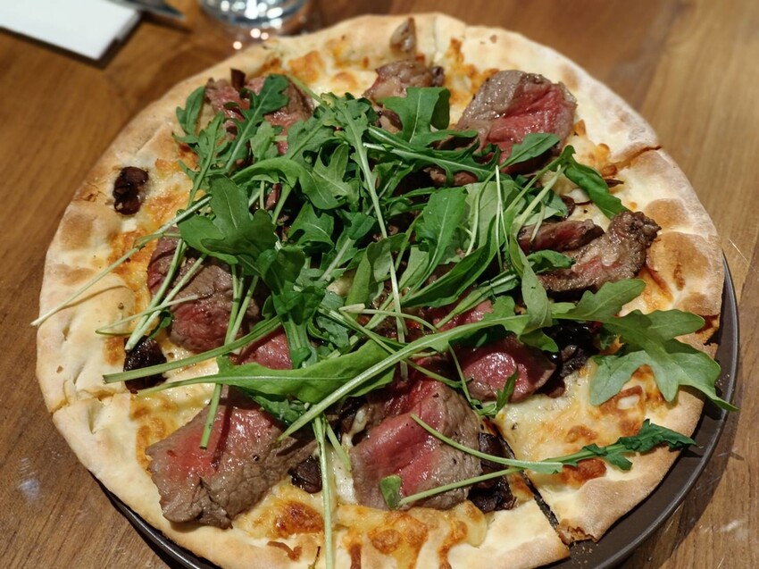 400123.jpg - 【台北】大稻埕牧山丘玻璃屋咖啡廳。10人可包場歡慶聖誕節。主題女僕羅莉趴美拍