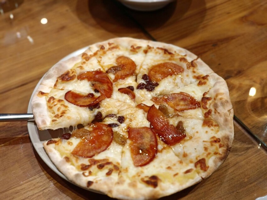 400121.jpg - 【台北】大稻埕牧山丘玻璃屋咖啡廳。10人可包場歡慶聖誕節。主題女僕羅莉趴美拍