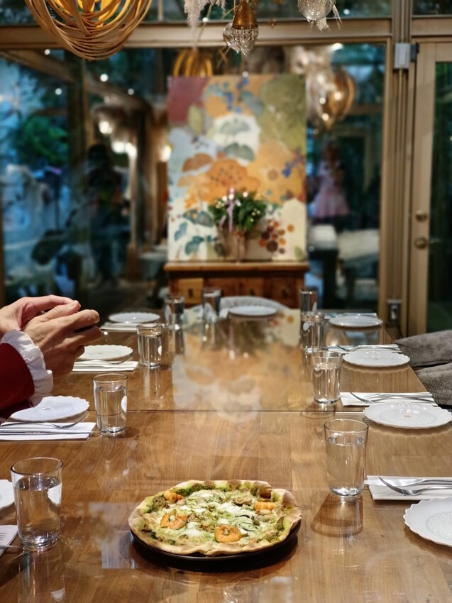 400126.jpg - 【台北】大稻埕牧山丘玻璃屋咖啡廳。10人可包場歡慶聖誕節。主題女僕羅莉趴美拍