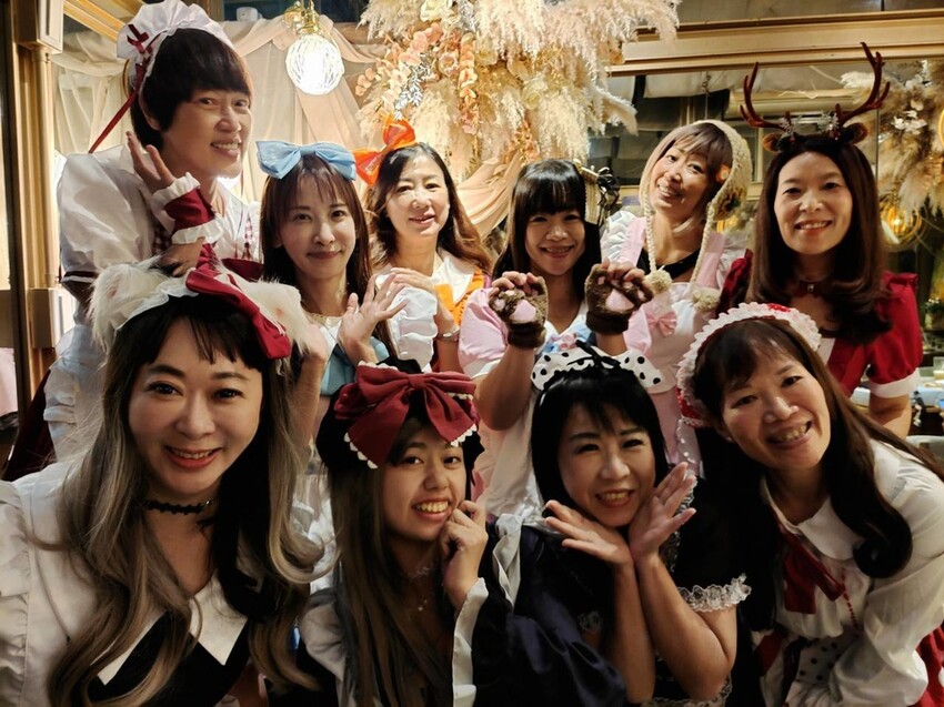 400111.jpg - 【台北】大稻埕牧山丘玻璃屋咖啡廳。10人可包場歡慶聖誕節。主題女僕羅莉趴美拍