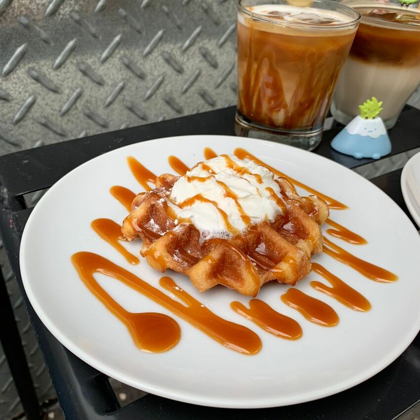 【忠孝敦化咖啡廳】RAY CAFE 阿拉比卡手烘咖啡  不限時的平價東區輕鬆下午茶 每周都有不同甜點快閃店！