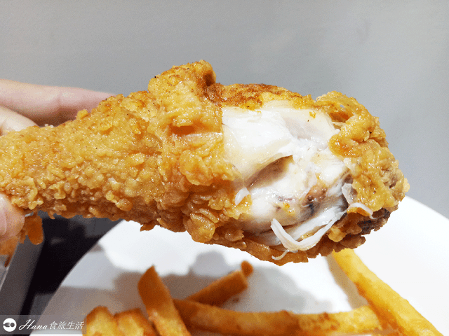 【新北三重】胖老爹美式炸雞 三重三民店 | 大推! 人氣排隊宵夜美食 比肯德基還好吃的炸雞 酥脆外皮鮮嫩多汁 香氣十足