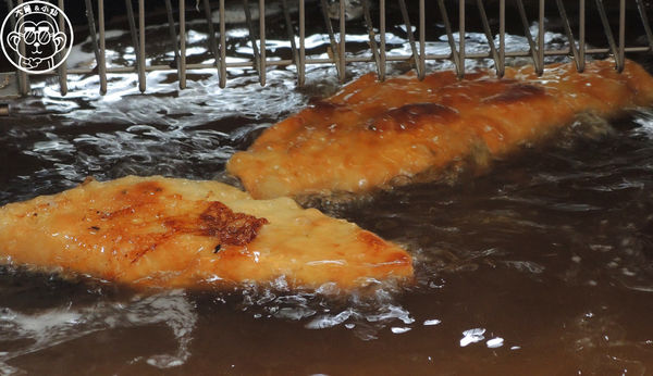 康記黃金蛋餅：呷飽祙【彰化市･康記黃金蛋餅】食尚玩家推薦爆漿蛋餅