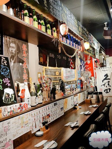 [食記/高雄/左營] 柶築晚酌の店│酒酣飽足之際，夢迴日本品嚐東瀛，道地居酒屋，生態園區站