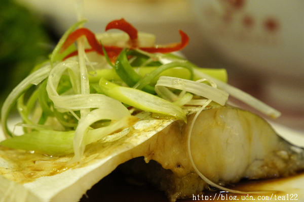 【老店故事系列】從地震瓦礫中重新站起的阿榮紹族麵299元總統魚簡餐