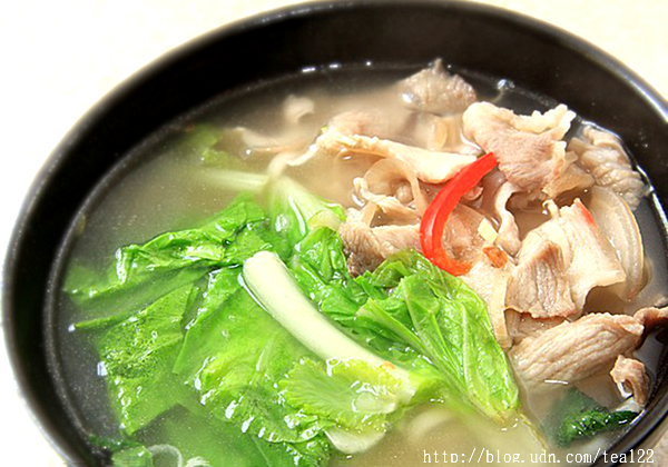 【老店故事系列】從地震瓦礫中重新站起的阿榮紹族麵299元總統魚簡餐