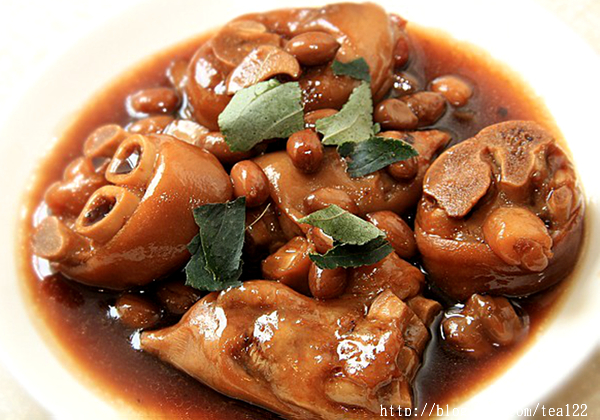 【老店故事系列】從地震瓦礫中重新站起的阿榮紹族麵299元總統魚簡餐