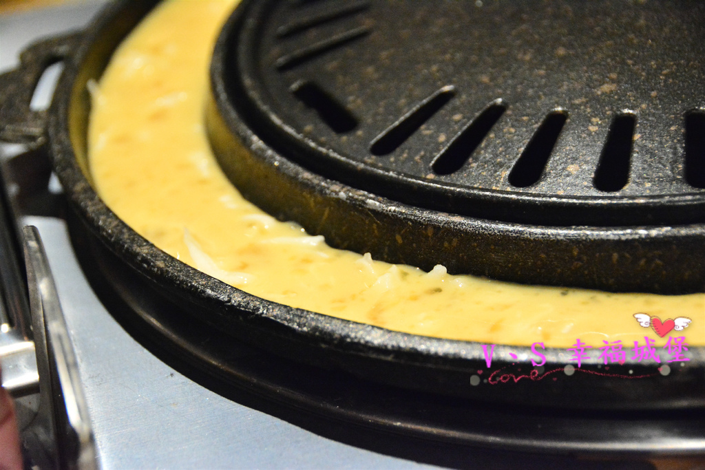 【新北美食】MANNA 만나 韓式烤肉專門店 ~ 美魔女韓國老闆娘，韓式烤肉、超棒海鮮湯麵，不用到韓國在板橋就可以吃到道地韓式料理