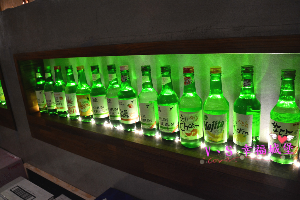 【新北美食】MANNA 만나 韓式烤肉專門店 ~ 美魔女韓國老闆娘，韓式烤肉、超棒海鮮湯麵，不用到韓國在板橋就可以吃到道地韓式料理