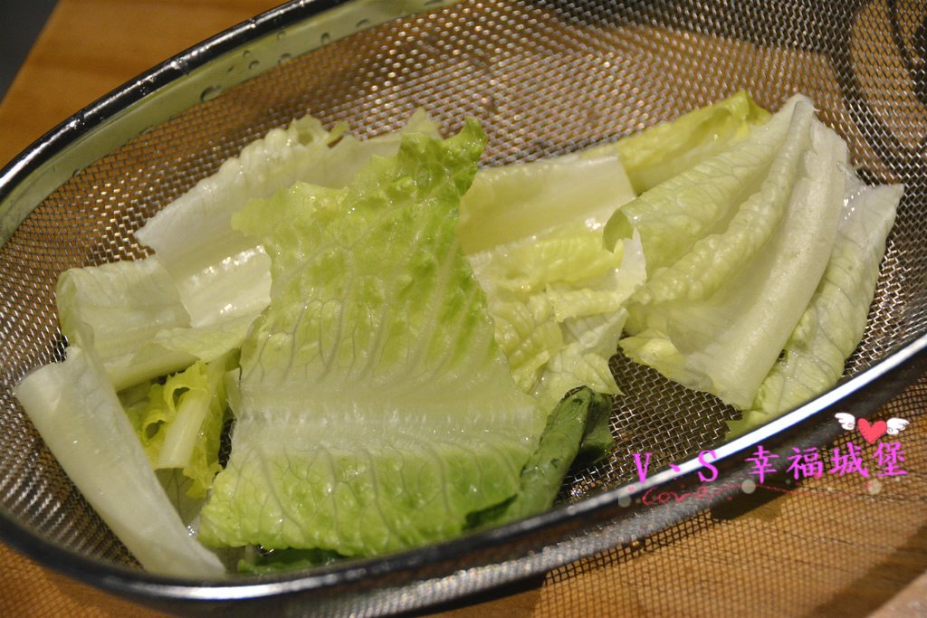 【新北美食】MANNA 만나 韓式烤肉專門店 ~ 美魔女韓國老闆娘，韓式烤肉、超棒海鮮湯麵，不用到韓國在板橋就可以吃到道地韓式料理