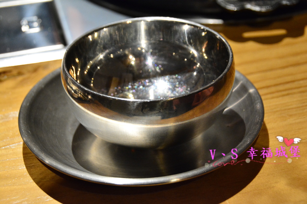 【新北美食】MANNA 만나 韓式烤肉專門店 ~ 美魔女韓國老闆娘，韓式烤肉、超棒海鮮湯麵，不用到韓國在板橋就可以吃到道地韓式料理