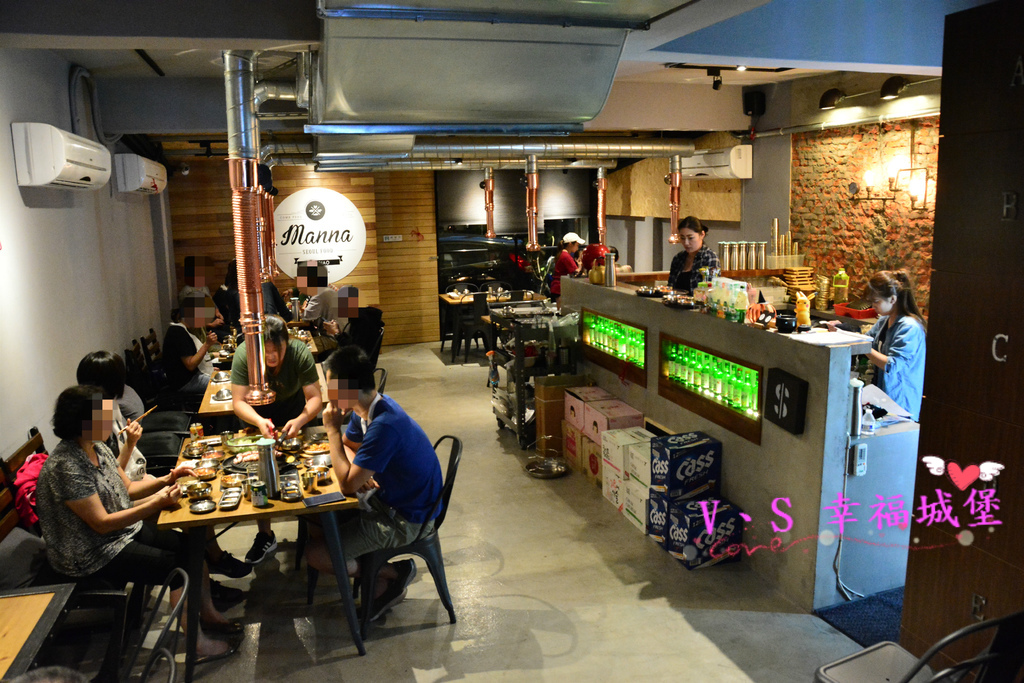 【新北美食】MANNA 만나 韓式烤肉專門店 ~ 美魔女韓國老闆娘，韓式烤肉、超棒海鮮湯麵，不用到韓國在板橋就可以吃到道地韓式料理