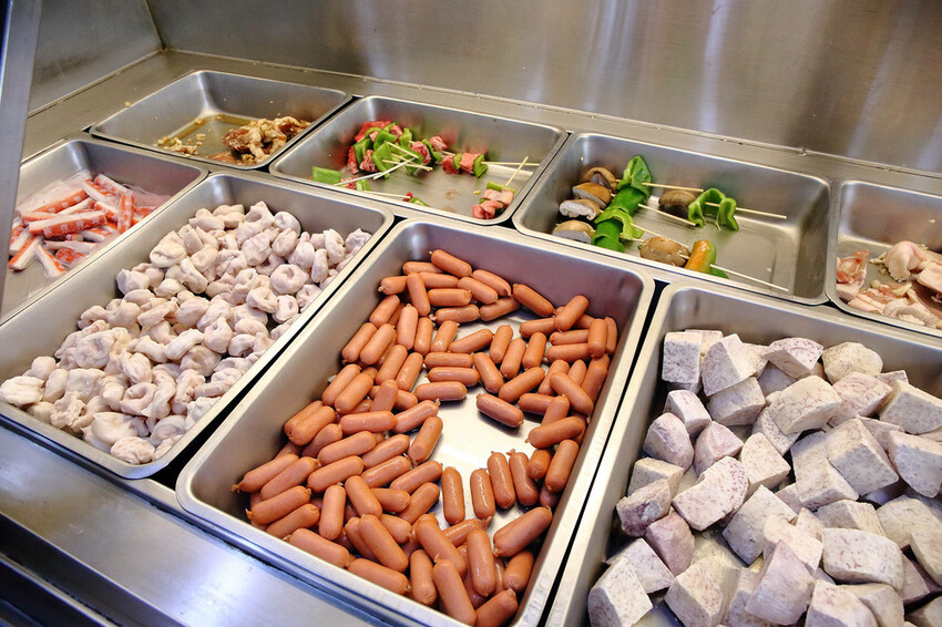 CP值爆表！當天到港海鮮漁獲燒烤吃到飽，超過30多種現流魚、