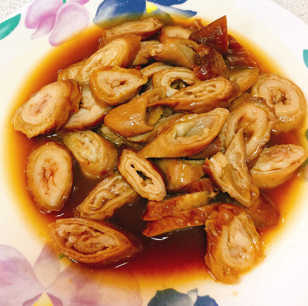 [中山區 捷運大直站］二訪！中央廣播電台的員工餐廳-永寶餐廳 假日限定十人桌菜！道地北方口味的山東燒雞！(附完整菜單Menu)