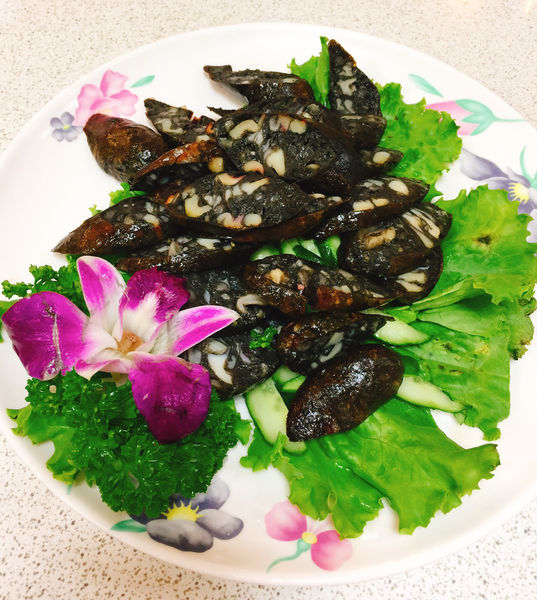 [中山區 捷運大直站］二訪！中央廣播電台的員工餐廳-永寶餐廳 假日限定十人桌菜！道地北方口味的山東燒雞！(附完整菜單Menu)