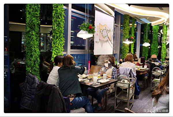 【台北美食】黃記煌 三汁燜鍋 ~ 不加一滴水的火鍋❤️信義區 Att 4 fun 新開的店 - 捷運世貿/101站