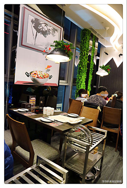 【台北美食】黃記煌 三汁燜鍋 ~ 不加一滴水的火鍋❤️信義區 Att 4 fun 新開的店 - 捷運世貿/101站