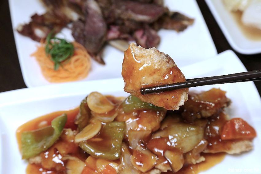 台南第一家正宗花雕雞:廚房有雞~秋蟹正是時候，秋季限定花雕螃蟹鍋一鍋兩吃來囉! - 台南好Food遊