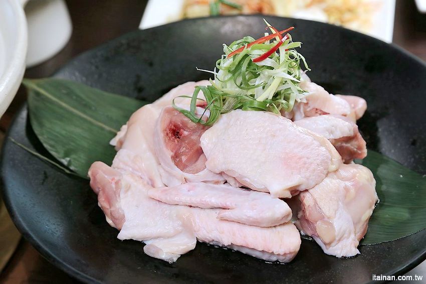 台南第一家正宗花雕雞:廚房有雞~秋蟹正是時候，秋季限定花雕螃蟹鍋一鍋兩吃來囉! - 台南好Food遊