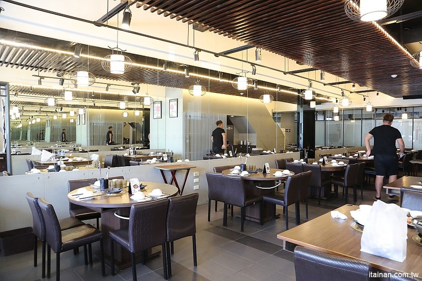 台南第一家正宗花雕雞:廚房有雞~秋蟹正是時候，秋季限定花雕螃蟹鍋一鍋兩吃來囉! - 台南好Food遊