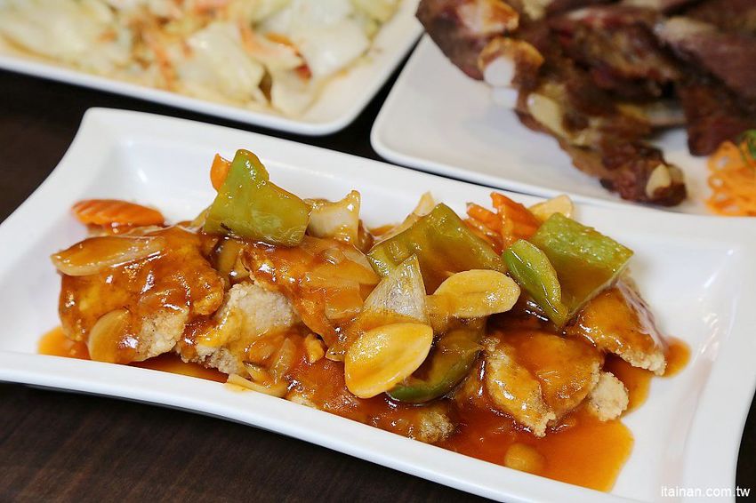 台南第一家正宗花雕雞:廚房有雞~秋蟹正是時候，秋季限定花雕螃蟹鍋一鍋兩吃來囉! - 台南好Food遊