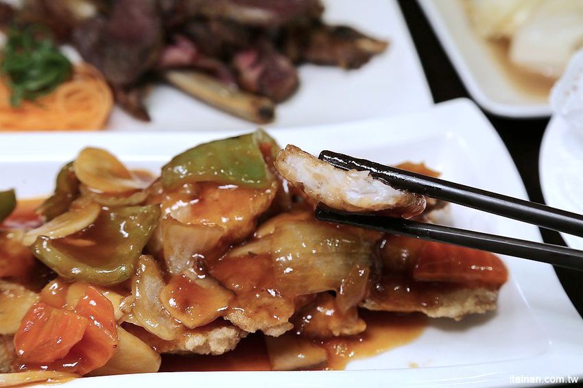 台南第一家正宗花雕雞:廚房有雞~秋蟹正是時候，秋季限定花雕螃蟹鍋一鍋兩吃來囉! - 台南好Food遊