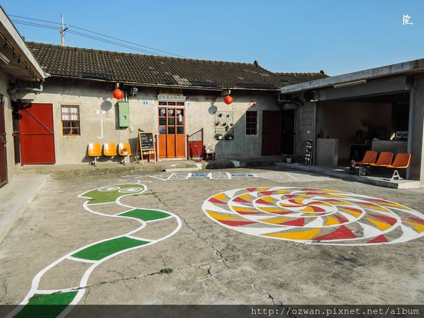 [吃喝]烏溪旁田中央的老頑童～小林陳舍。