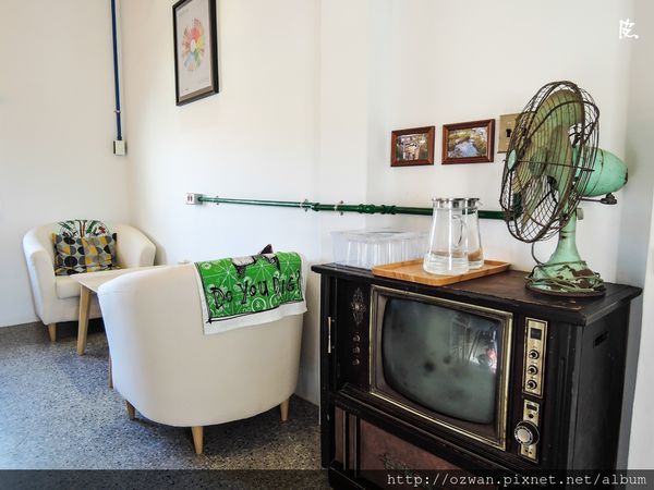 [吃喝]烏溪旁田中央的老頑童～小林陳舍。