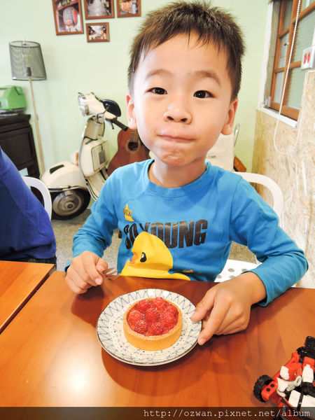 [吃喝]烏溪旁田中央的老頑童～小林陳舍。