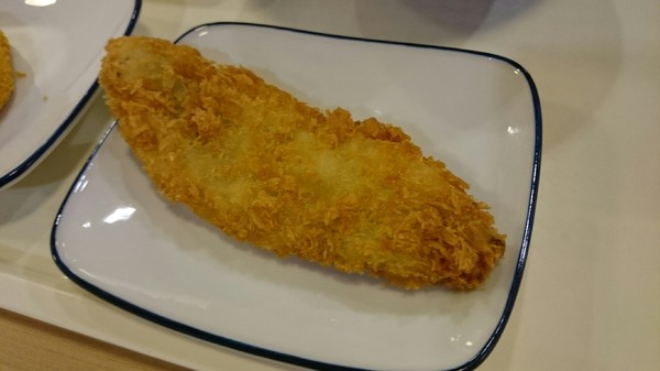 左營高鐵食堂：高雄彩虹市集~左營高鐵食堂~日本最大連鎖庶民食堂~滑嫩的玉子燒超推喔~