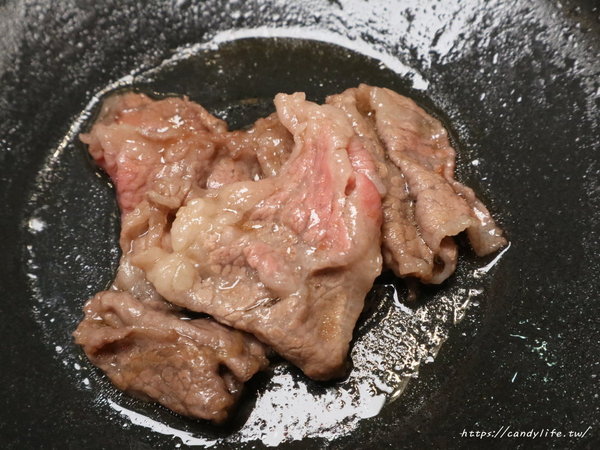 肉魂和牛鑄鐵料理:台中美食│肉魂鑄鐵料理〃北屯火鍋推薦~單人大胃王霸氣登場!肉量超驚人,還有豐富海鮮厚里呷免驚~