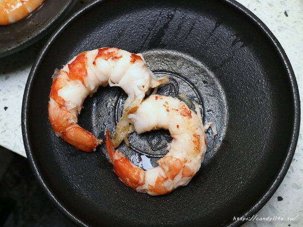 肉魂和牛鑄鐵料理:台中美食│肉魂鑄鐵料理〃北屯火鍋推薦~單人大胃王霸氣登場!肉量超驚人,還有豐富海鮮厚里呷免驚~