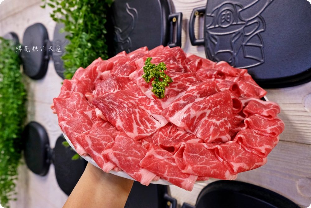 台中火鍋推薦-肉魂鑄鐵料理，超彭湃大胃王套餐50盎司肉盤大滿足