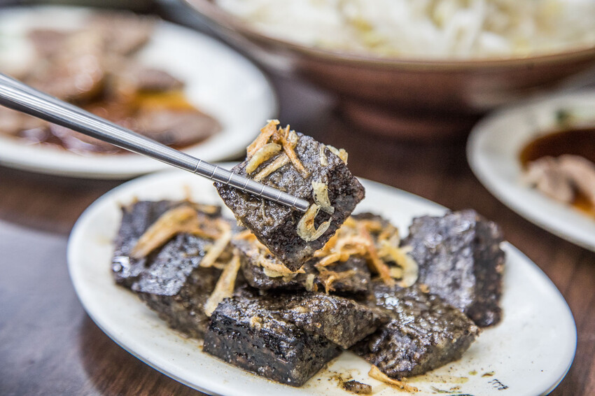 新北市板橋區環南米苔目｜都沒在漲價的！小菜都是30元，老牌米苔目任點都是銅板價