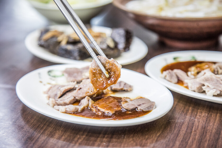 新北市板橋區環南米苔目｜都沒在漲價的！小菜都是30元，老牌米苔目任點都是銅板價