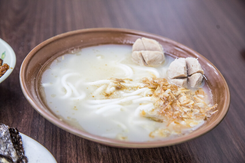 新北市板橋區環南米苔目｜都沒在漲價的！小菜都是30元，老牌米苔目任點都是銅板價