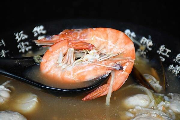 高雄市前鎮區高雄最美海鮮粥【粥老大花園景觀餐廳】百年老厝之中的家常味，城市中最美的角落～好吃又實在！※高雄美食推