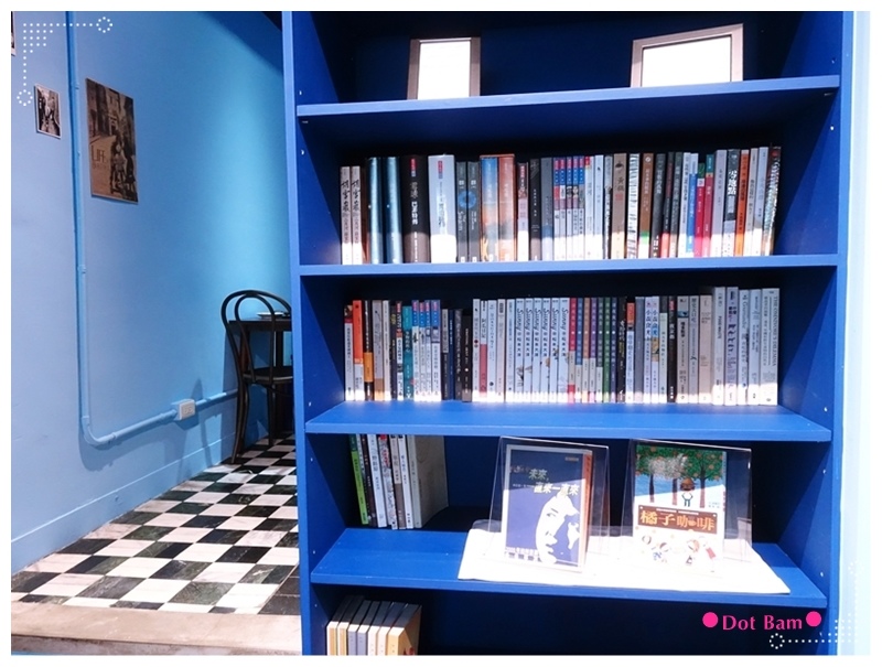 52HZ COFFEE BAR 座位5.JPG 52HZ COFFEE BAR 座位5.JPG