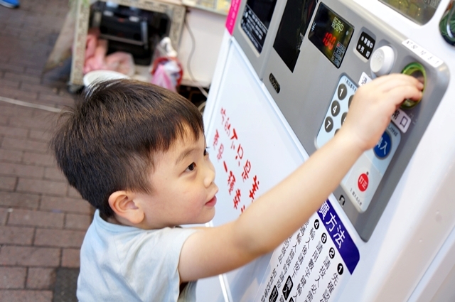 【台北萬華區】Pink Boom粉紅爆法式手作甜點，西門町峨嵋街24小時甜點販賣機