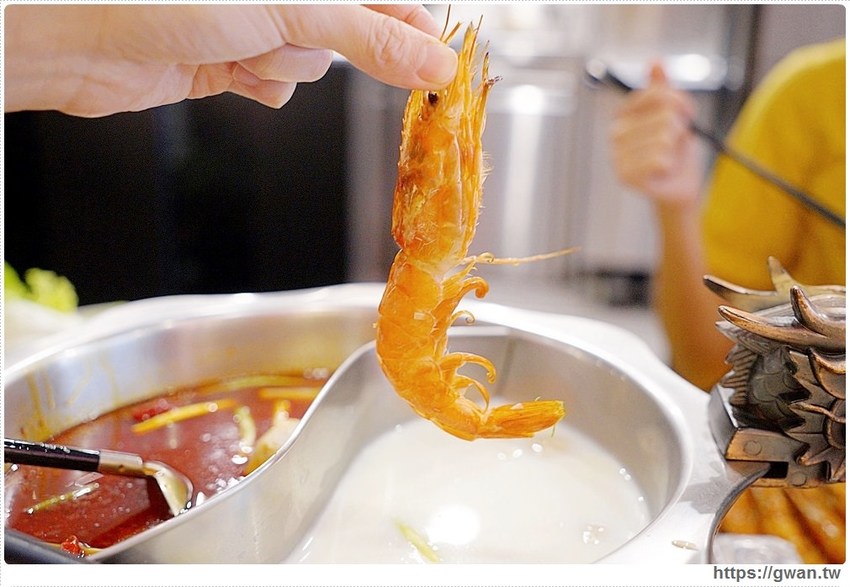 台北也能吃到溫體牛！15道菜整桌擺滿滿，還附飲料甜點，每人只要350元～