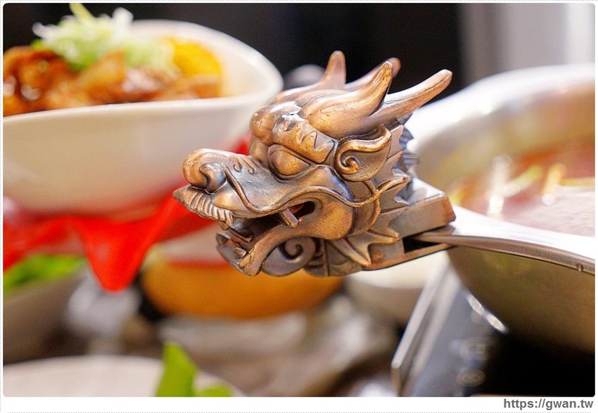 台北也能吃到溫體牛！15道菜整桌擺滿滿，還附飲料甜點，每人只要350元～