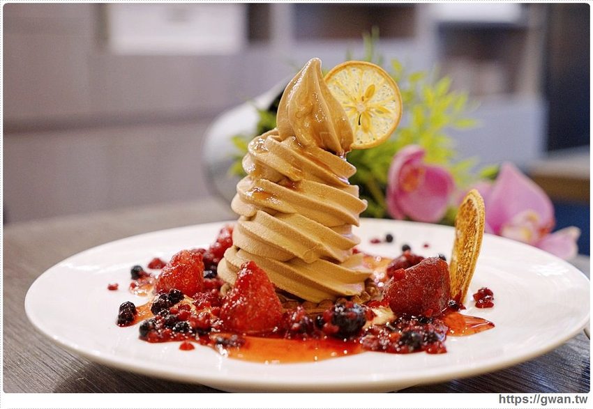 台北也能吃到溫體牛！15道菜整桌擺滿滿，還附飲料甜點，每人只要350元～