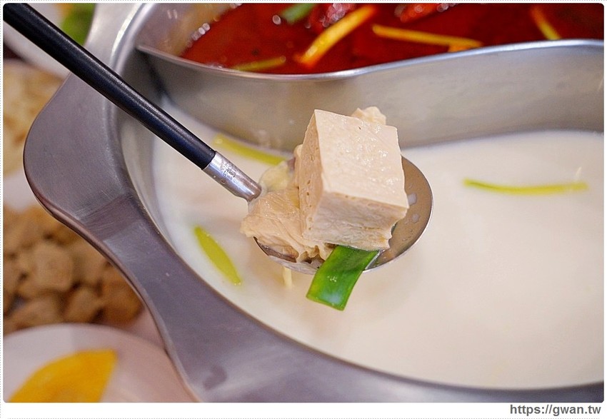 台北也能吃到溫體牛！15道菜整桌擺滿滿，還附飲料甜點，每人只要350元～